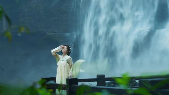 逃离外星人森林